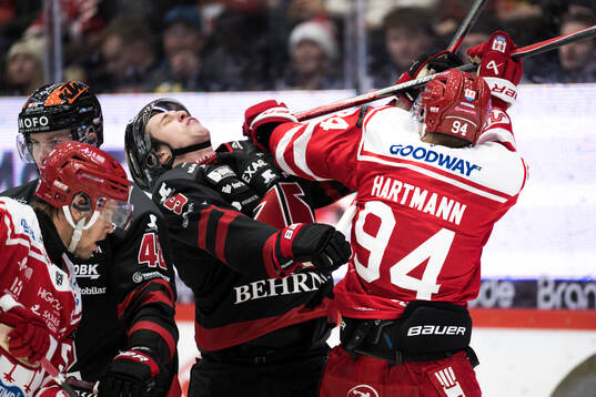 Örebros Niklas Nilsson och Timrås Sebastian Hartmann