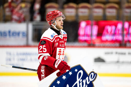 Timrås Linus Nässén jublar