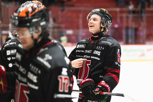Örebros Noah Steen jublar