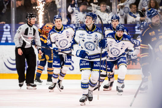 Leksands Lukas Vejdemo jublar