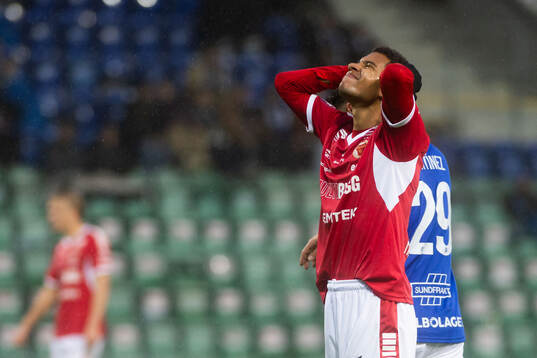 Kalmars Anthony Olusanya deppar