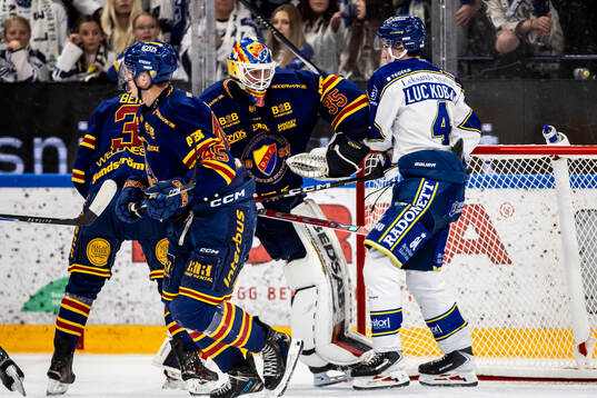 Djurgårdens målvakt Magnus Hellberg och Leksands Tinus