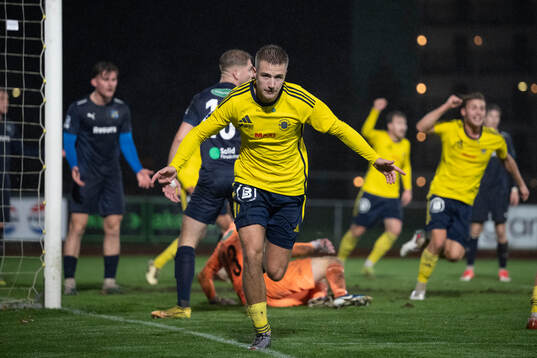 Ängelholms André Gustafson jublar