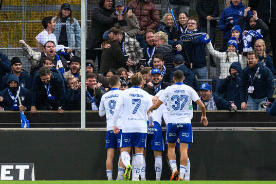 IFK Norrköpings Christoffer Nyman jublar med lagkamrater
