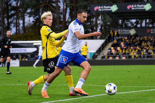 Mjällbys Romeo Leandersson och IFK Norrköpings Moutaz