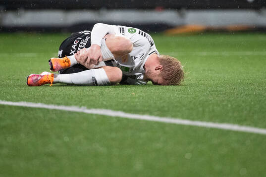 Örebros Karl Holmberg har ont