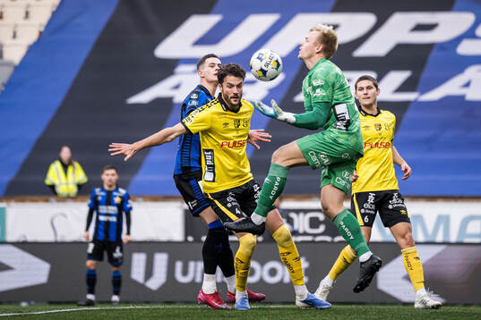 Sirius Robbie Ure mot Elfsborgs Daniel Granli och målvakt