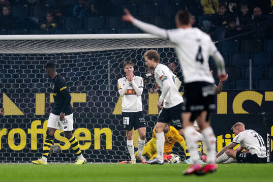 Häckens Adrian Svanbäck deppar