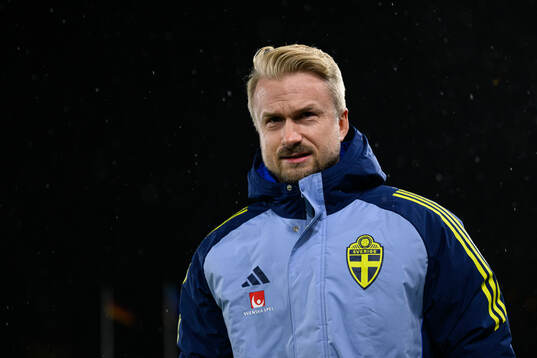 Head coach Pierre Fondin of Sweden