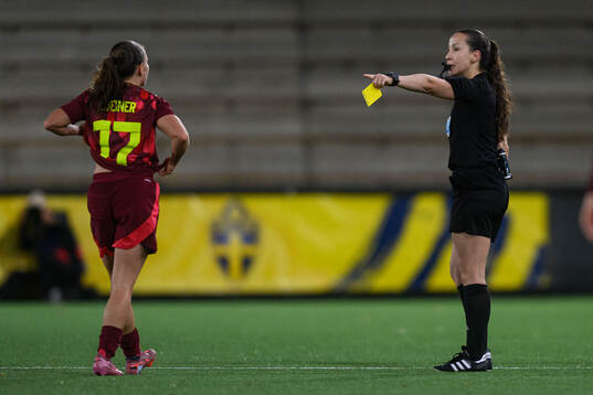 Referee Selma Griberg