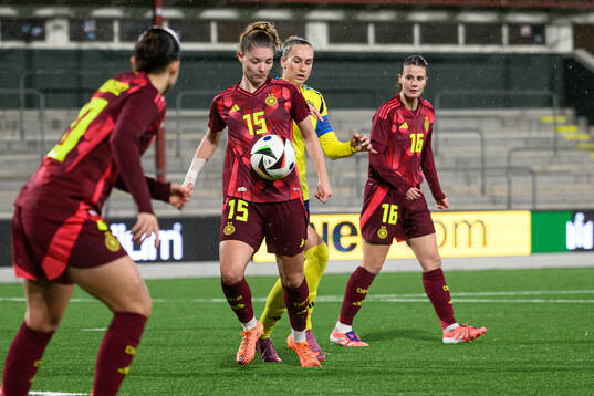 Julia Landenberger of Germany and Ellen Wangerheim of Sweden