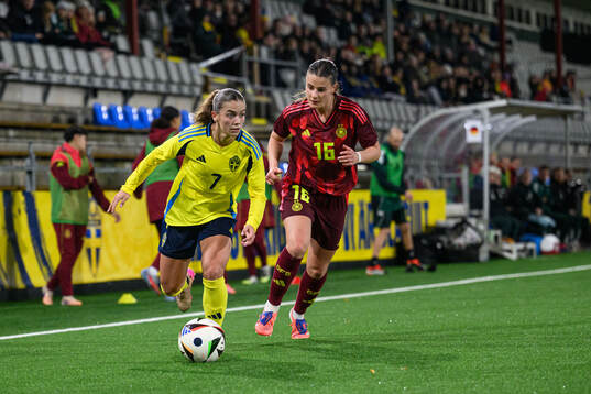 Johanna Renmark of Sweden and Katharina Piljic of Germany