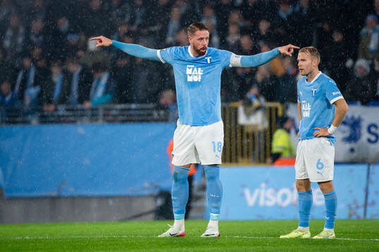Malmö FFs Pontus Jansson och Andrej Djuric deppar
