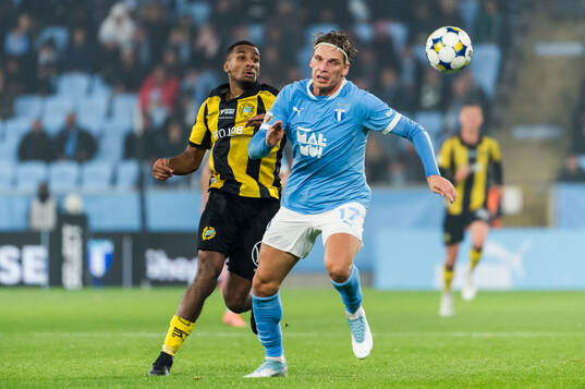 Hammarbys Paulos Abraham och Malmö FFs Jens Stryger Larsen