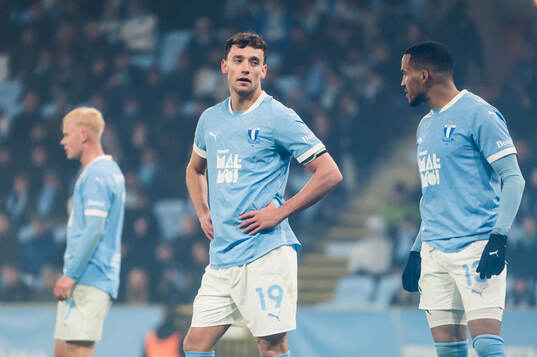 Malmö FFs Colin Rösler och Martin Olsson deppar