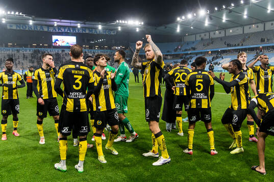 Hammarbys Victor Eriksson jublar