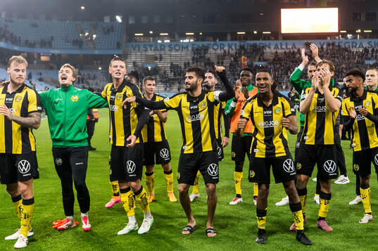 Hammarbys spelare jublar