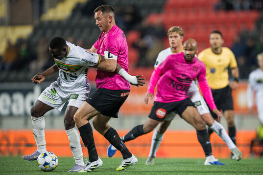 GAIS Ibrahim Diabate och Brommapojkarnas Even Hovland
