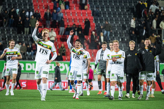 GAIS spelare jublar
