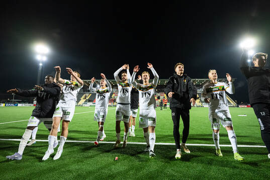 GAIS spelare jublar