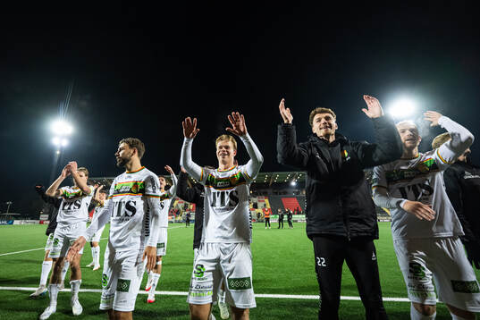 GAIS spelare jublar
