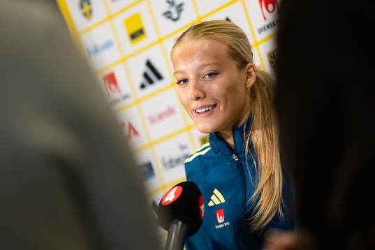 Smilla Holmberg of the Swedish women's national football
