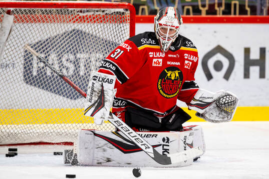 Luleås målvakt Matteus Ward innan ishockeymatchen i SHL