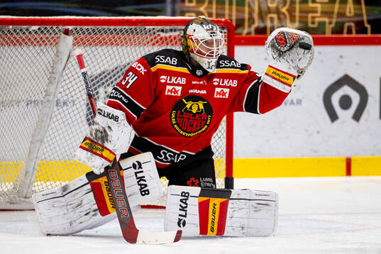 Luleås målvakt Joel Lassinantti innan ishockeymatchen i