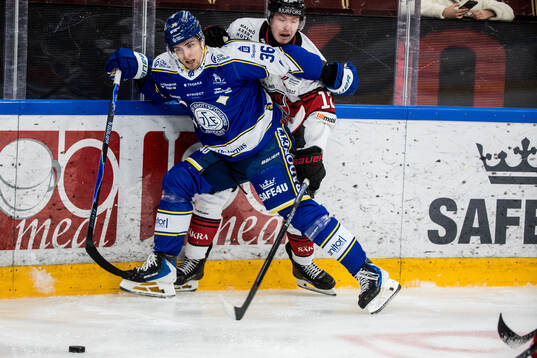 Leksands Stefan Milosevic och Malmö Redhawks Linus Öberg
