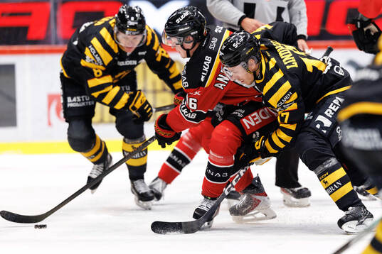 Luleås Pontus Andreasson och Skellefteås Pär Lindholm