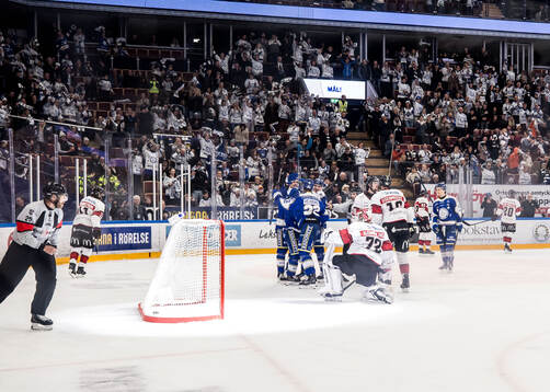 Leksands Oskar Lang jublar