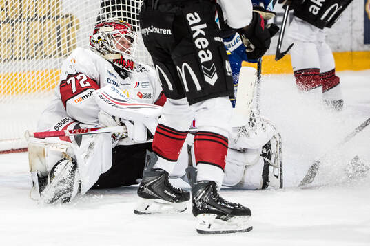 Malmö Redhawks målvakt Daniel Marmenlind deppar