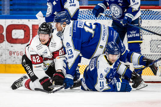 Malmö Redhawks Robin Salo och Leksands Jon Knuts och