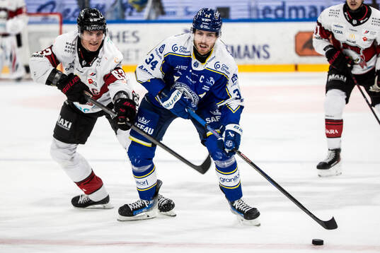Malmö Redhawks Fredrik Händemark och Leksands Peter
