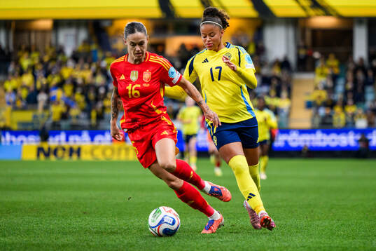Maria Leon of Spain and Felicia Schröder of Sweden