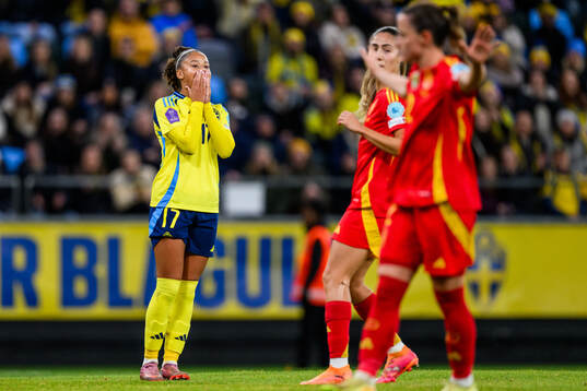 Felicia Schröder of Sweden reacts