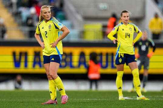 Smilla Holmberg and Nathalie Björn of Sweden