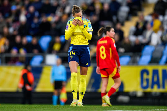 Nathalie Björn of Sweden looks dejected