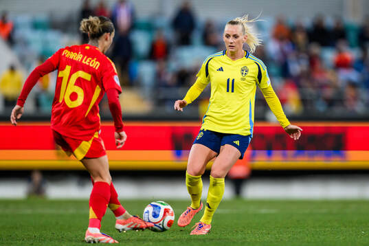 Stina Blackstenius of Sweden