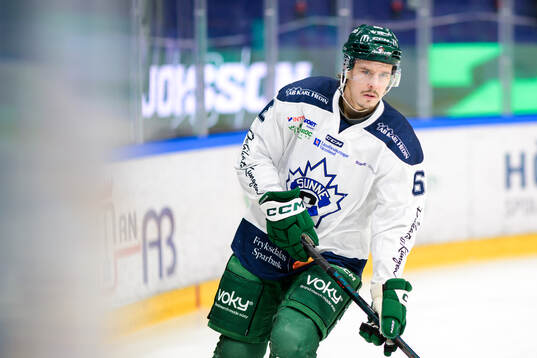 Färjestads Joakim Nygård bär en Sunne IK tröja