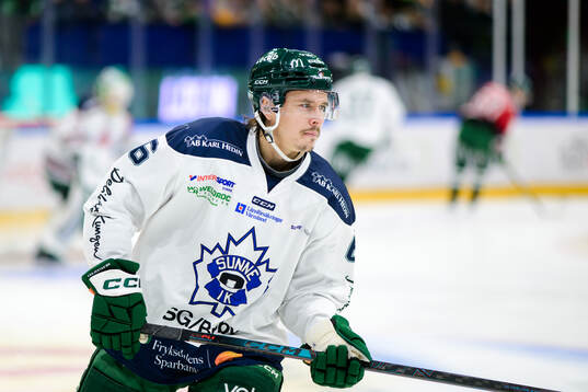 Färjestads Joakim Nygård bär en Sunne IK tröja