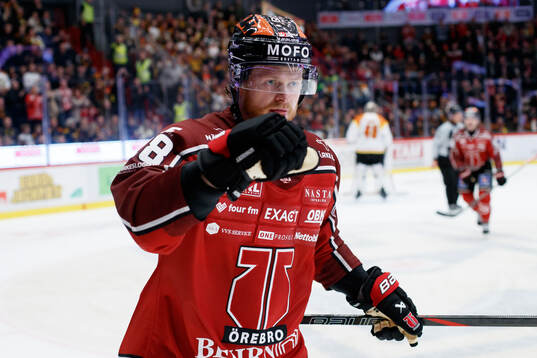 Örebros Linus Arnesson jublar