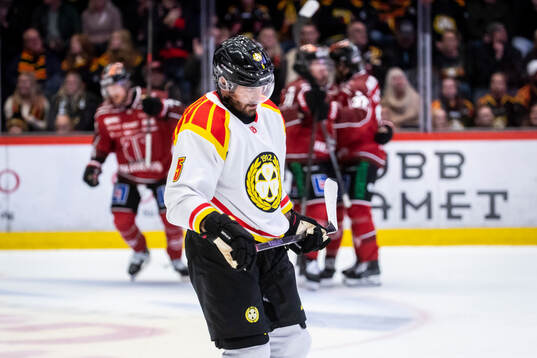 Brynäs Michal Kempny deppar vid 2-2