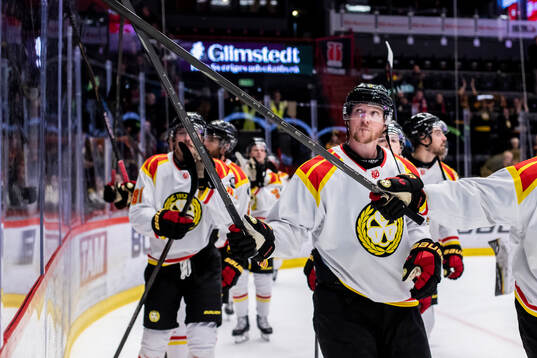 Brynäs Nicklas Bäckström jublar