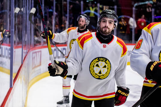 Brynäs Bobby Trivigno jublar