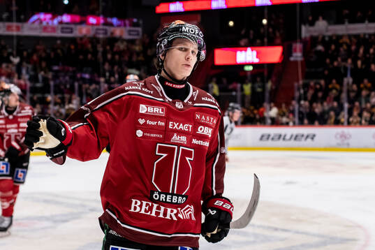 Örebros Patrik Puistola jublar vid 2-2