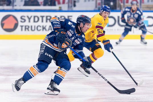 Växjös Dylan Mclaughlin och Djurgårdens David Blomgren