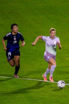 Momoko Tanikawa of Japan and Justine Kielland of Norway