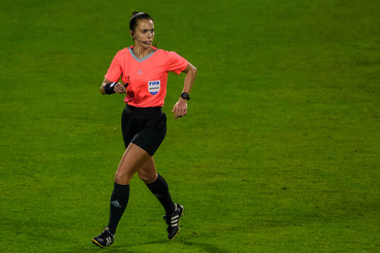Referee Teresa Oliveira