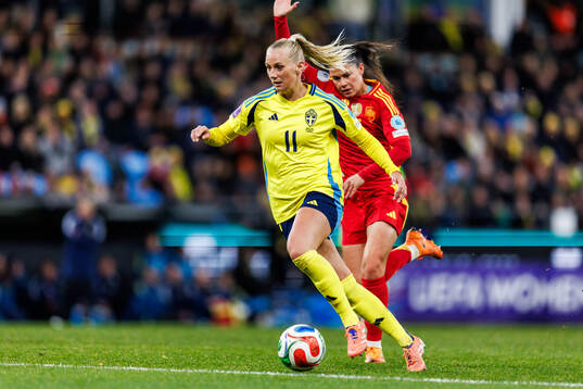 Stina Blackstenius of Sweden